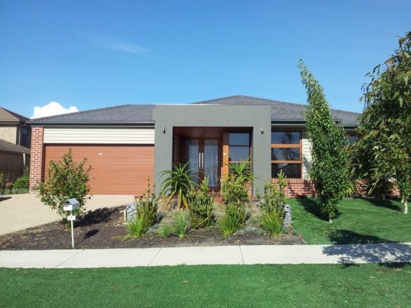 14 Skyline Way, Berwick VIC 3806