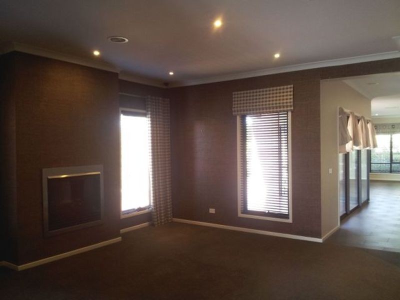 14 Skyline Way, Berwick VIC 3806