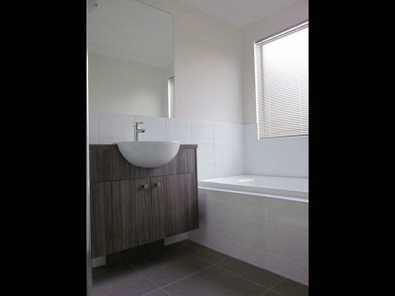 6 Lindeman Street, Berwick VIC 3806