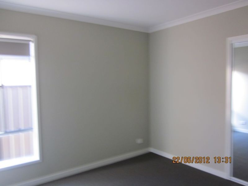 17 Gelderland Drive, Clyde North VIC 3978