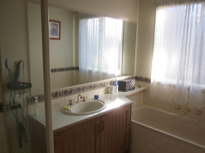 7 London Cresent, Narre Warren VIC 3805