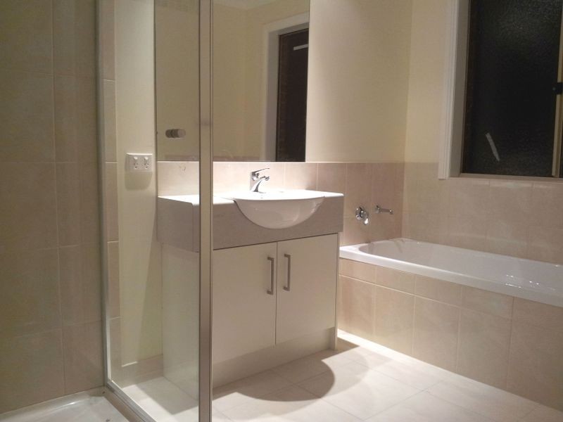 6 Oakleaf Court, Narre Warren VIC 3805