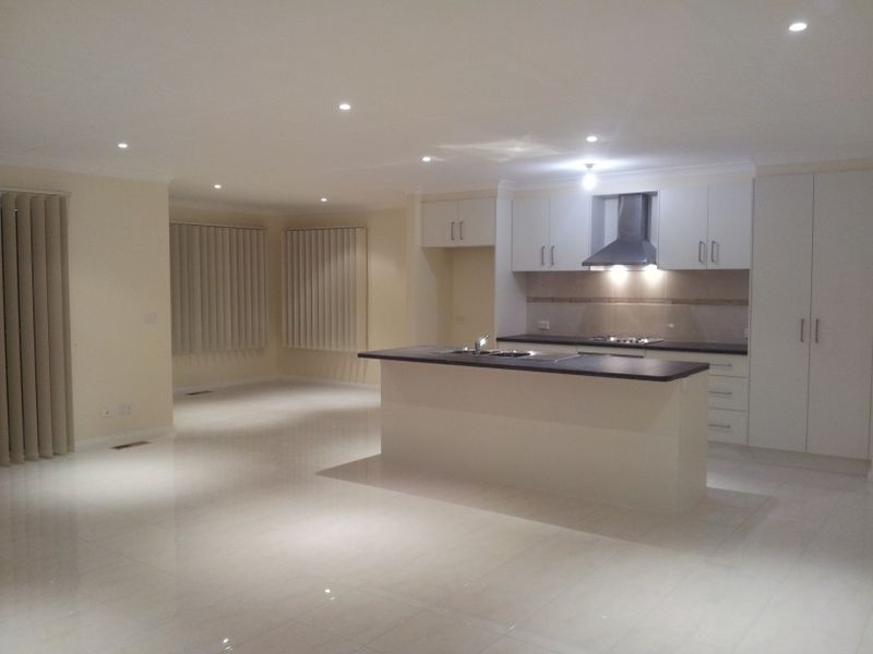 6 Oakleaf Court, Narre Warren VIC 3805