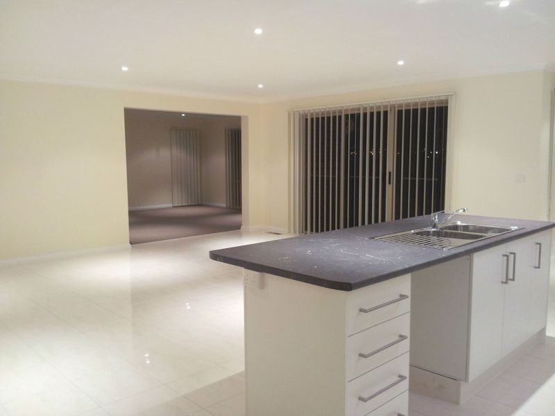 6 Oakleaf Court, Narre Warren VIC 3805