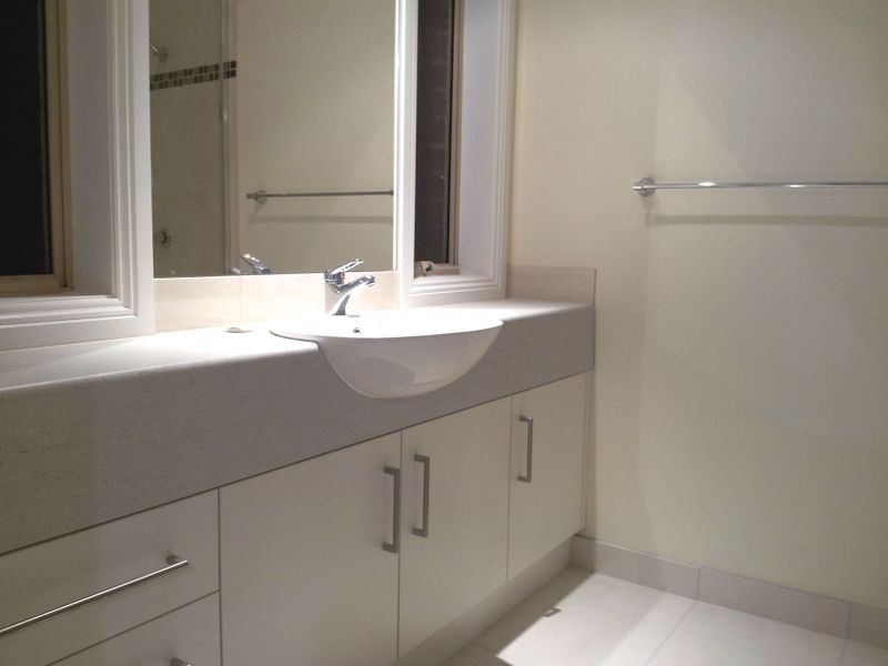 6 Oakleaf Court, Narre Warren VIC 3805