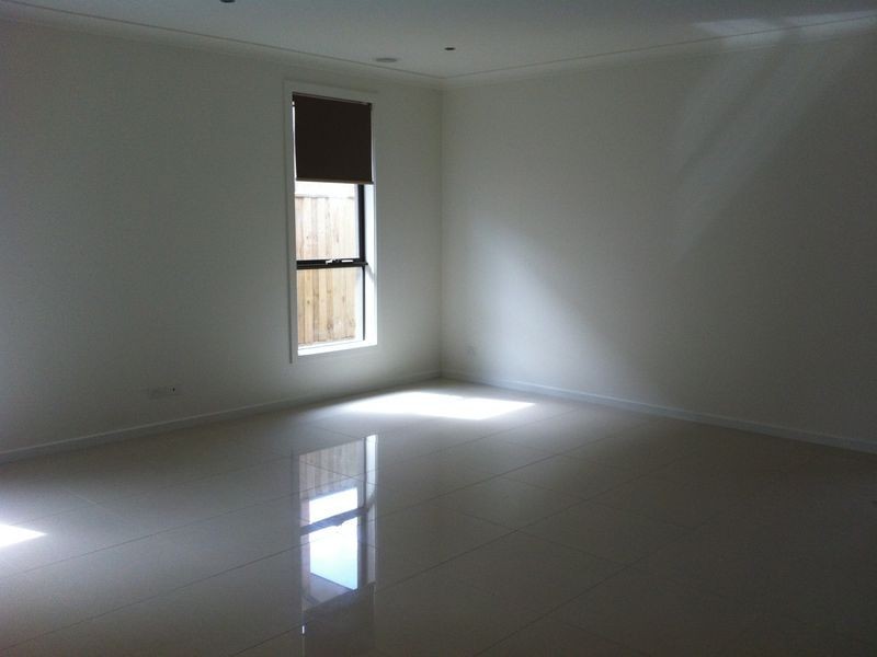 10 Long Street, Cannons Creek VIC 3977