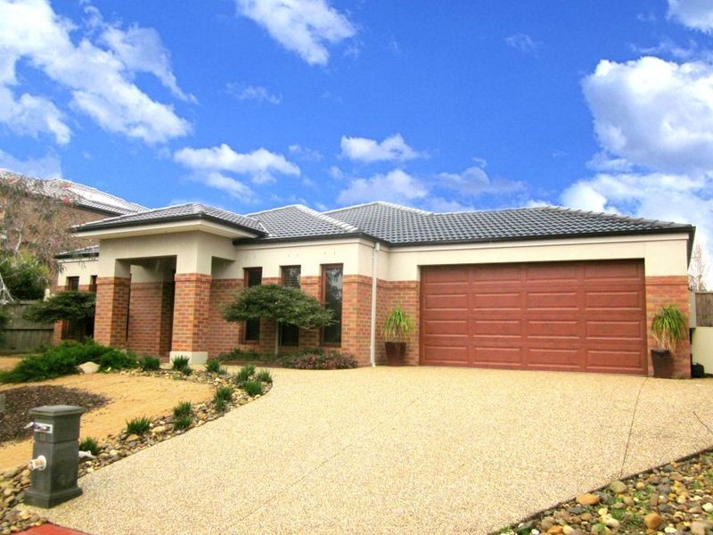 19 Skipperstone Glen, Narre Warren South VIC 3805