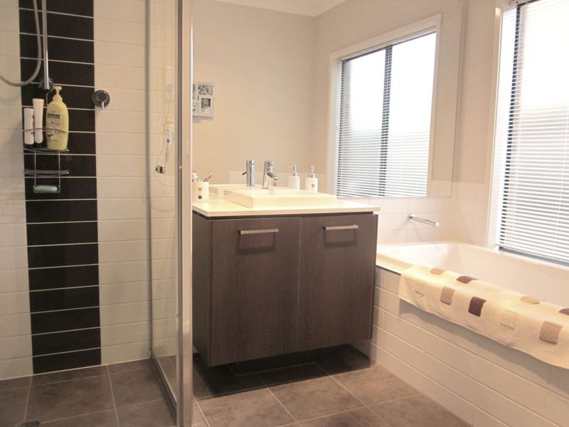 19 Skipperstone Glen, Narre Warren South VIC 3805