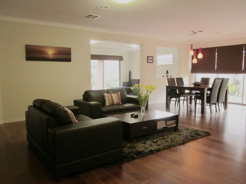 19 Skipperstone Glen, Narre Warren South VIC 3805