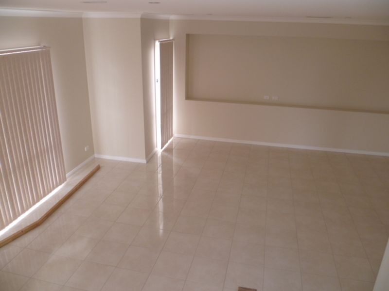 13 St Vincents Place, Berwick VIC 3806