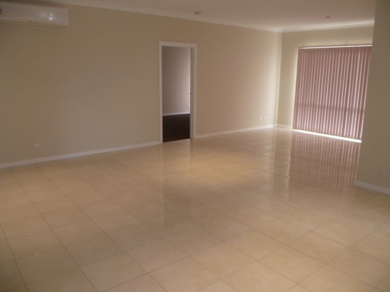 51 Eucumbene Drive, Berwick VIC 3806