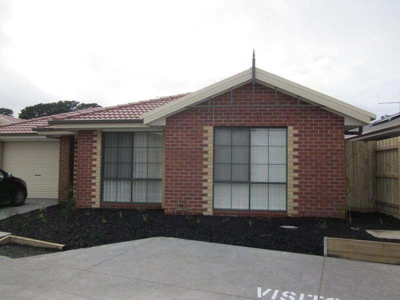 4/9 Warrenwood Place, Langwarrin VIC 3910