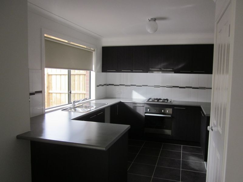 4/9 Warrenwood Place, Langwarrin VIC 3910