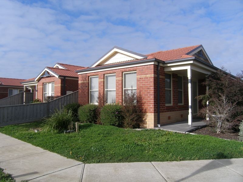 1 McCallum Drive,, Cranbourne VIC 3977