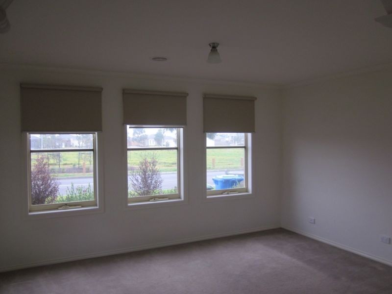 1 McCallum Drive,, Cranbourne VIC 3977