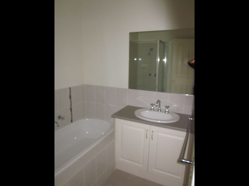 1 McCallum Drive,, Cranbourne VIC 3977