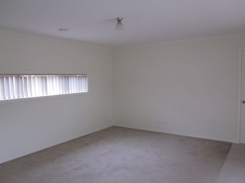 1 McCallum Drive,, Cranbourne VIC 3977