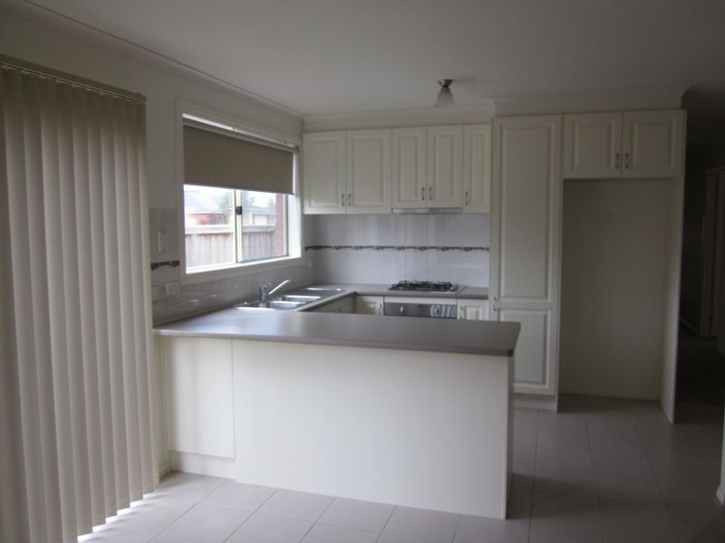 1 McCallum Drive,, Cranbourne VIC 3977