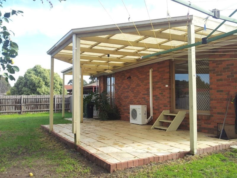 1 Coolabah Grove, Berwick VIC 3806