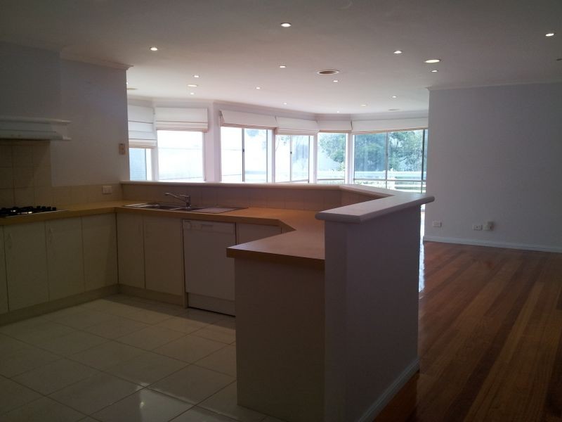 77 Springfield Drive, Narre Warren VIC 3805