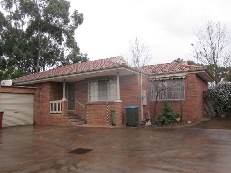 2/6 Messmate Court, Berwick VIC 3806