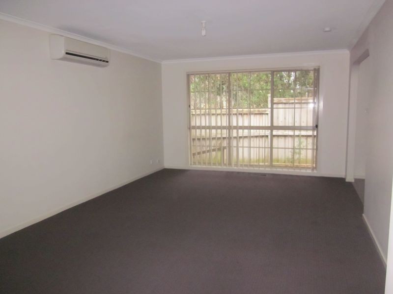 2/6 Messmate Court, Berwick VIC 3806