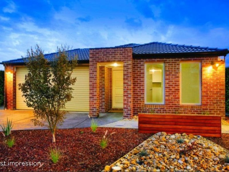 21 Lemon Grove, Cranbourne West VIC 3977