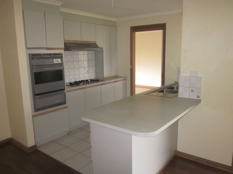 11 Fleetwood Drive, Narre Warren VIC 3805