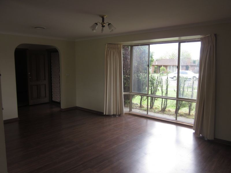 11 Fleetwood Drive, Narre Warren VIC 3805