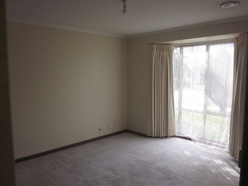 11 Fleetwood Drive, Narre Warren VIC 3805