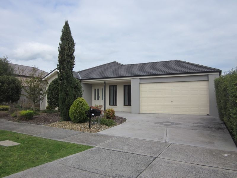 13 Haverbrack Drive, Berwick VIC 3806