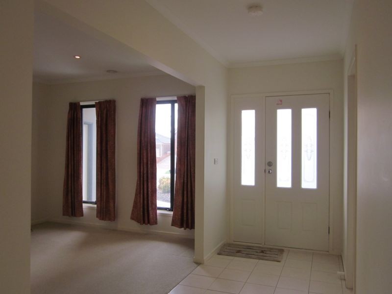 13 Haverbrack Drive, Berwick VIC 3806