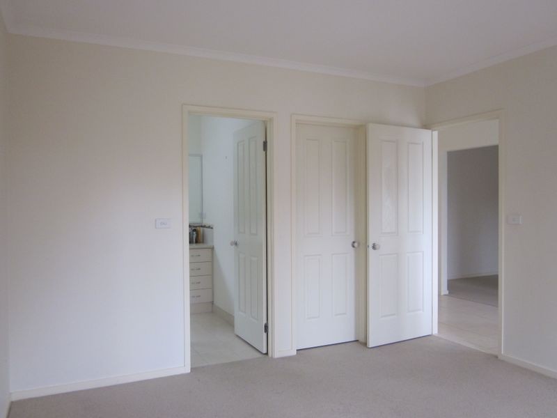 13 Haverbrack Drive, Berwick VIC 3806