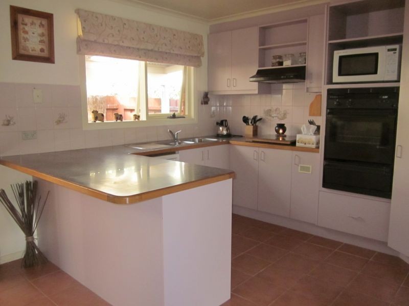 16 Sabre Court, Narre Warren VIC 3805