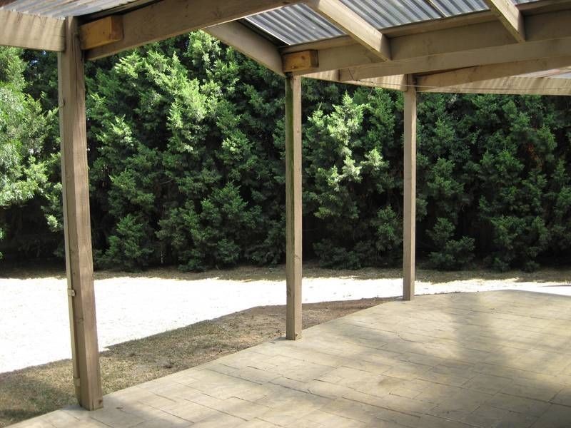 73 Bellevue Drive, Berwick VIC 3806