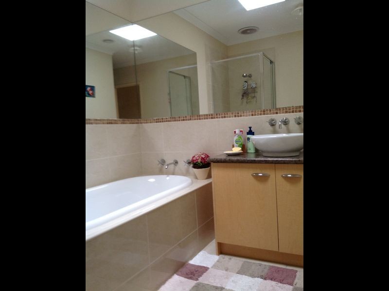 22 Eucumbene Drive, Berwick VIC 3806