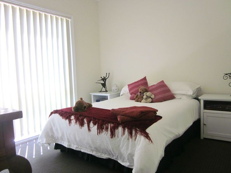 18/12 Grant Close, Berwick VIC 3806