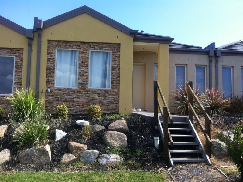 14 Tolpis Lane, Cranbourne North VIC 3977