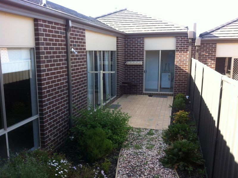 14 Tolpis Lane, Cranbourne North VIC 3977