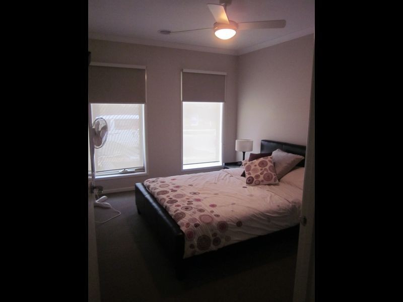 5 Black Forest Way, Clyde North VIC 3978