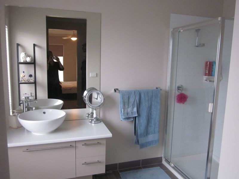 5 Black Forest Way, Clyde North VIC 3978