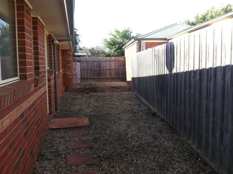 9 Gwenton Avenue, Cranbourne VIC 3977