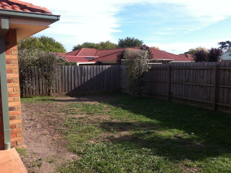 9 Gwenton Avenue, Cranbourne VIC 3977