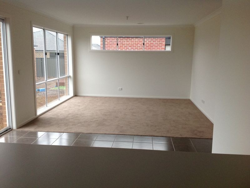 20 Ventasso Street, Clyde North VIC 3978