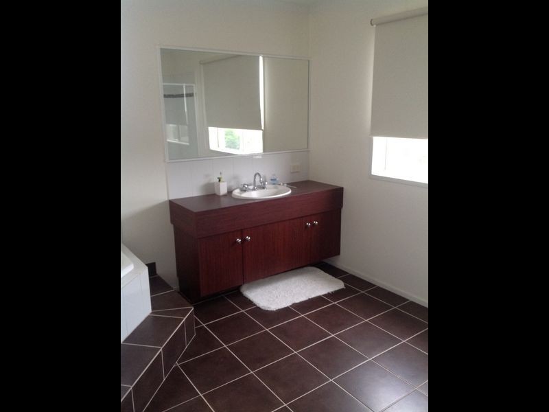 6 Halifax Drive, Berwick VIC 3806