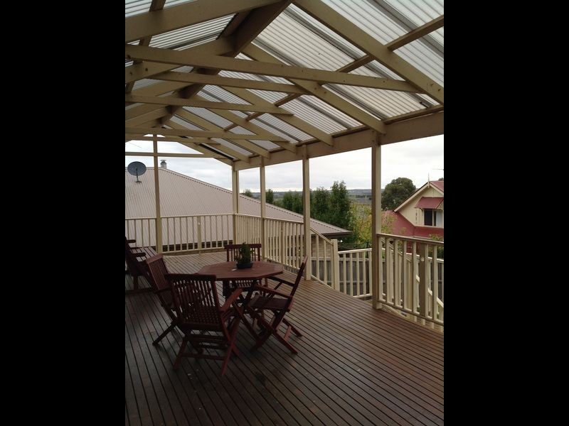 6 Halifax Drive, Berwick VIC 3806