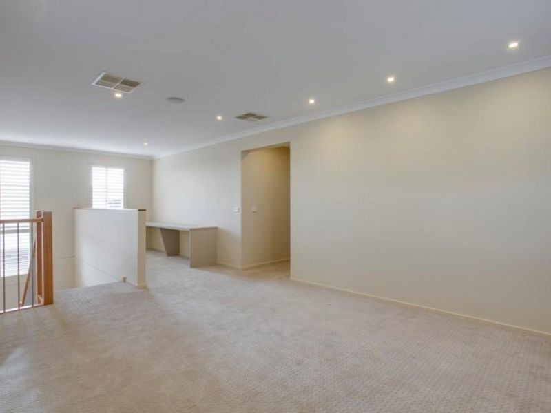 11 Kooyong Drive, Officer VIC 3809