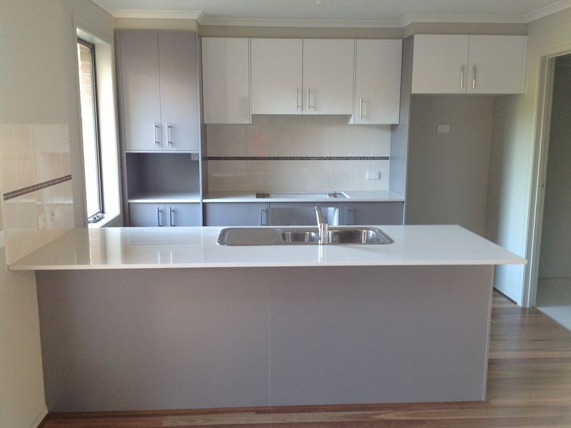 2/22 Lyle Avenue, Beaconsfield VIC 3807