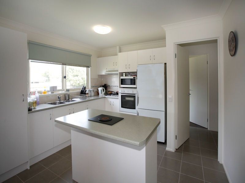 4 & 4a Anne Street, Beaconsfield VIC 3807