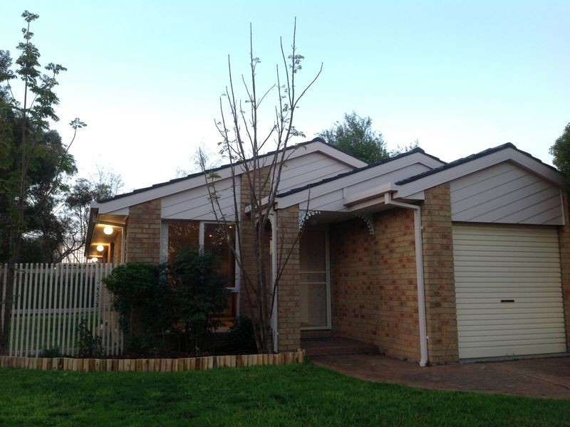 16 Norfolk Drive, Narre Warren VIC 3805